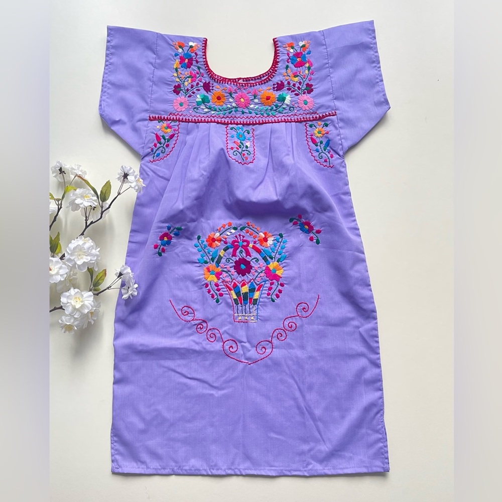 💜 Girl Mexican embroidered dress size 6 💜